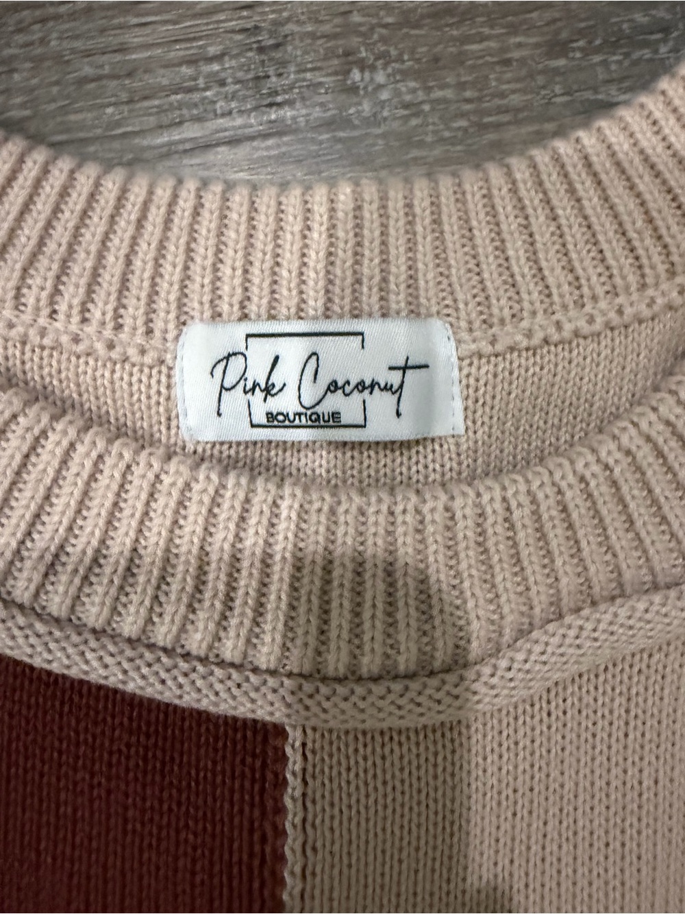 Pink Coconut Boutique Cream Rust Color Block Sweater Medium - Picture 2 of 3